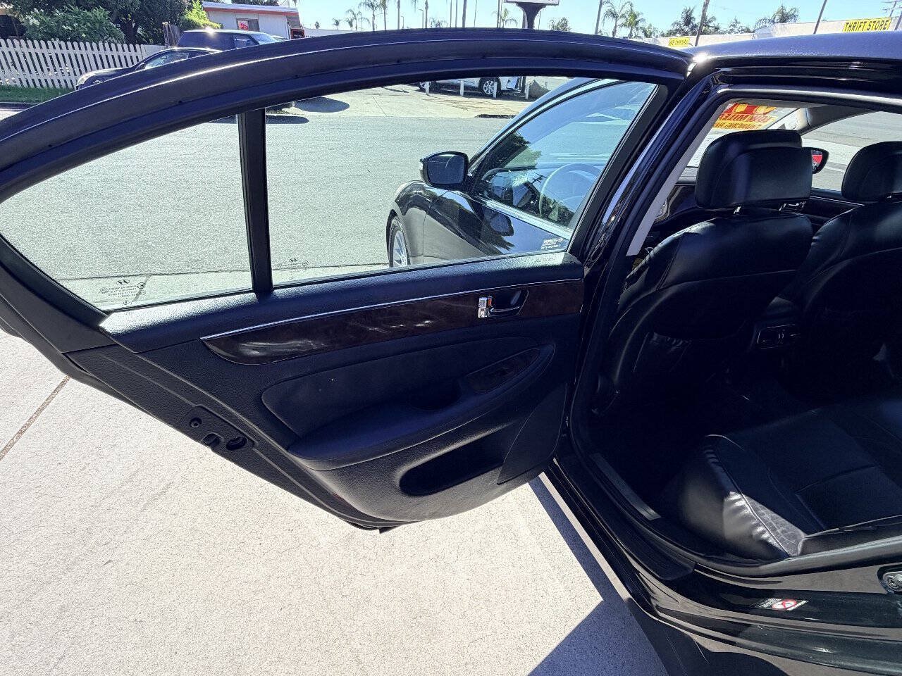 Used 2009 Hyundai Genesis 3.8 RWD image 15