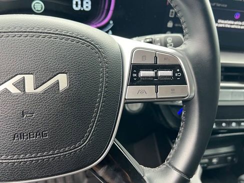 Certified 2024 Kia Telluride S image 21