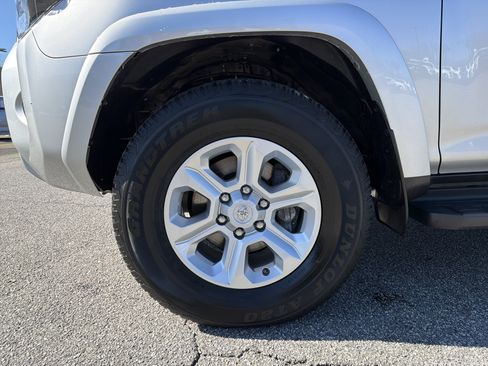 Certified 2024 Toyota 4Runner SR5 Premium image 22