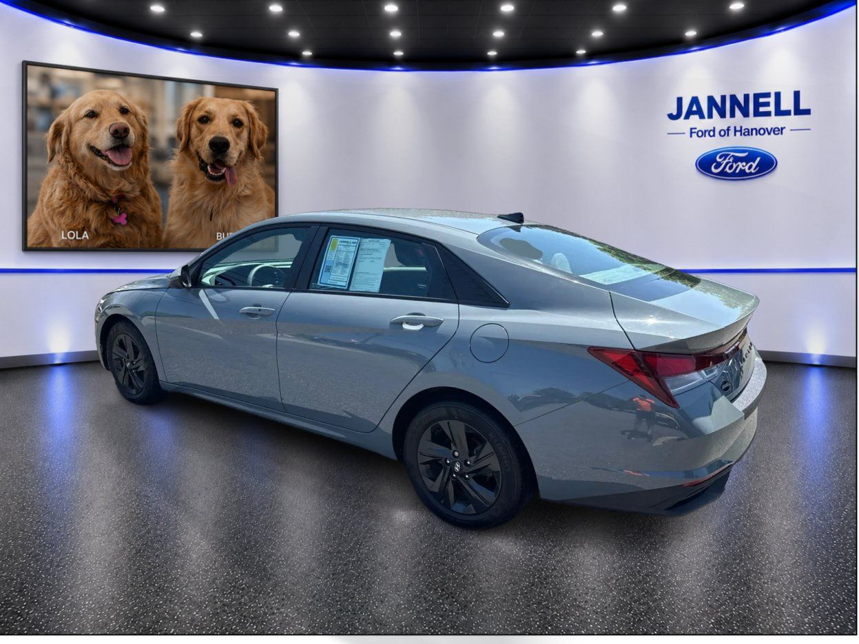 Used 2022 Hyundai Elantra SEL FWD image 8