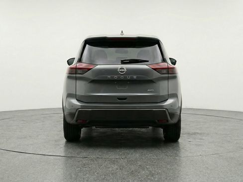 Used 2025 Nissan Rogue SV image 6