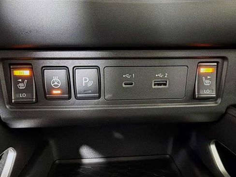 Certified 2025 Nissan Frontier SV w/ SV Convenience Package image 18