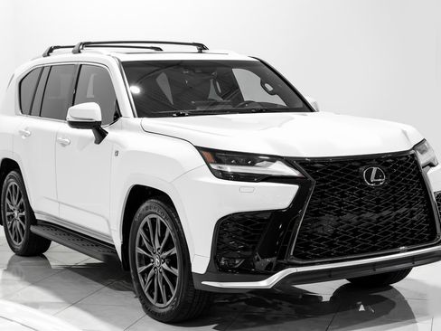 Used 2024 Lexus LX 600 F Sport image 3