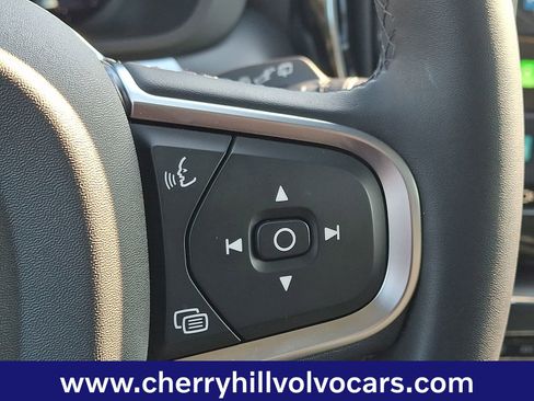 Certified 2025 Volvo XC60 B5 Core w/ Protection Package Premier image 23