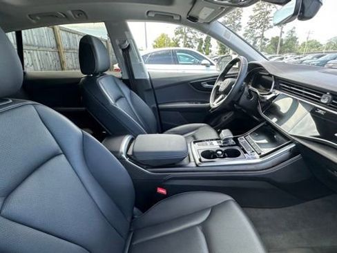 Used 2023 Audi Q8 Premium Plus w/ Premium Plus Package AWD/4WD image 4