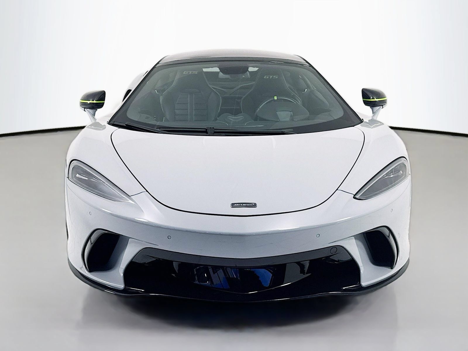 Used 2025 McLaren GTS RWD image 2