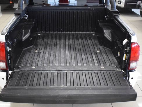 Used 2019 Toyota Tacoma TRD Off-Road image 31