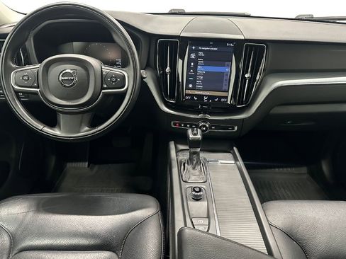Used 2018 Volvo XC60 T5 Momentum w/ Advanced Package image 20