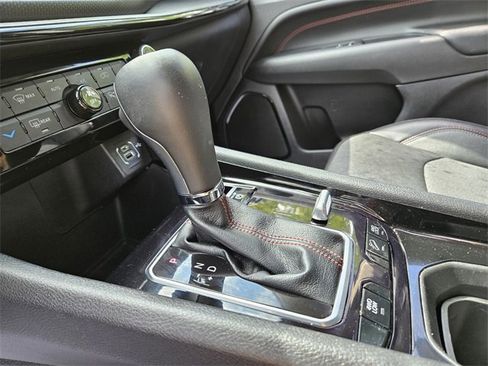 Used 2022 Jeep Compass Trailhawk image 24