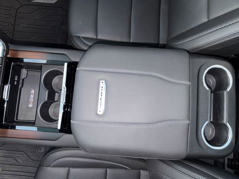 Used 2026 GMC Yukon XL Denali w/ Denali Reserve Package image 29