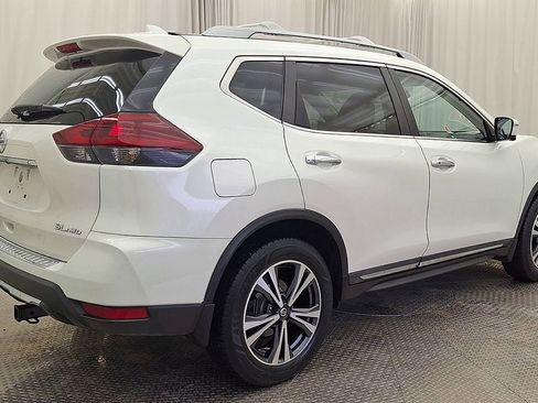 Used 2018 Nissan Rogue SL image 3