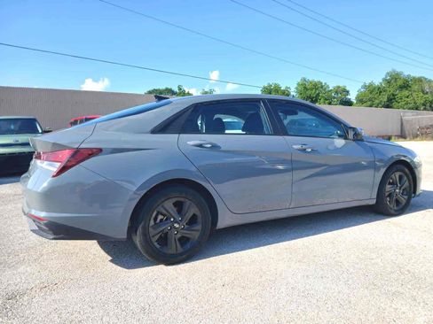 Used 2023 Hyundai Elantra SEL FWD image 7