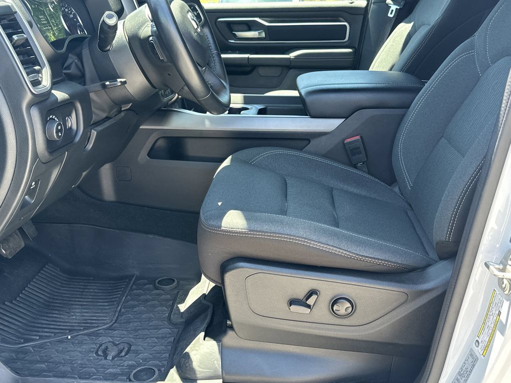 Used 2023 RAM 1500 Big Horn AWD/4WD image 9