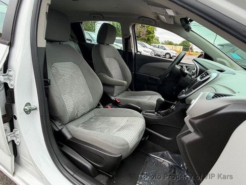 Used 2020 Chevrolet Sonic LT FWD image 17