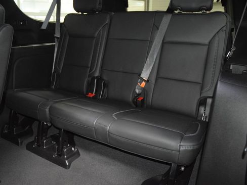 Used 2024 GMC Yukon XL Denali AWD/4WD image 45