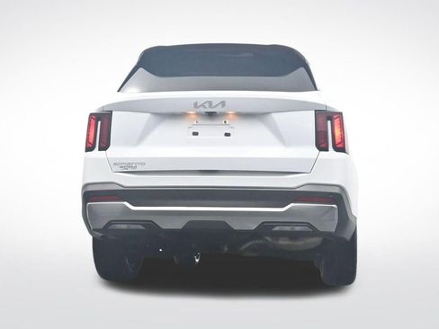 Used 2024 Kia Sorento S image 36