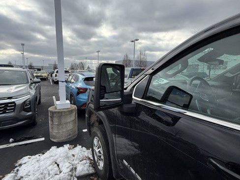 Used 2024 GMC Sierra 2500 SLE w/ SLE Convenience Package image 10