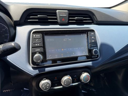 Used 2023 Nissan Versa SV FWD image 12