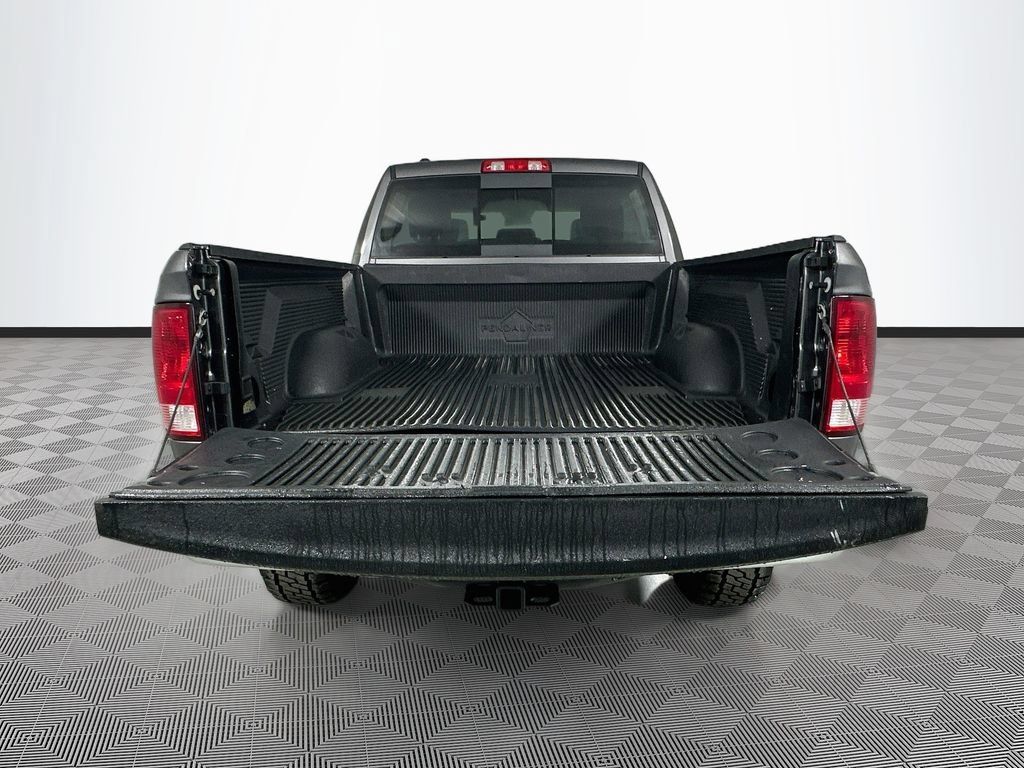 Used 2019 RAM 1500 Classic SLT AWD/4WD image 27