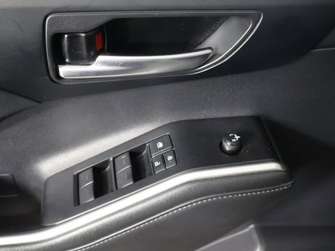 Used 2021 Toyota Highlander XLE image 35