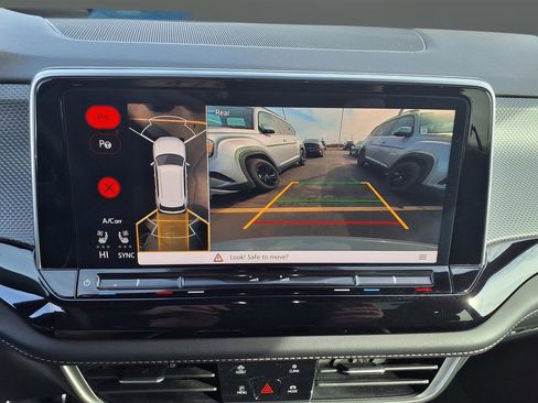 Used 2024 Volkswagen Atlas Cross Sport SEL Premium R-Line image 32