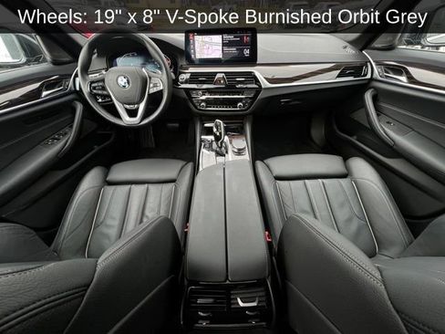 Used 2023 BMW 540i xDrive w/ Premium Package image 13
