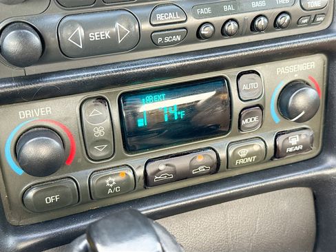 Used 2003 Chevrolet Corvette Convertible w/ Preferred Equipment Group1 image 28