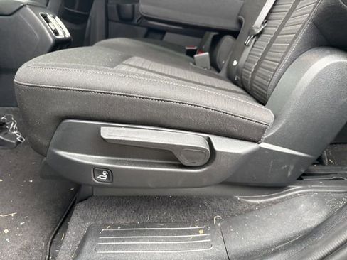 Used 2025 Kia Sorento LX image 28