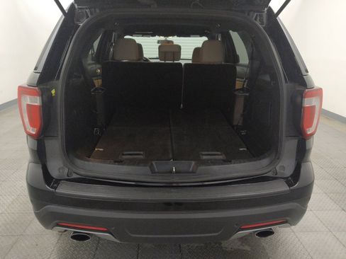 Used 2019 Ford Explorer XLT FWD image 29