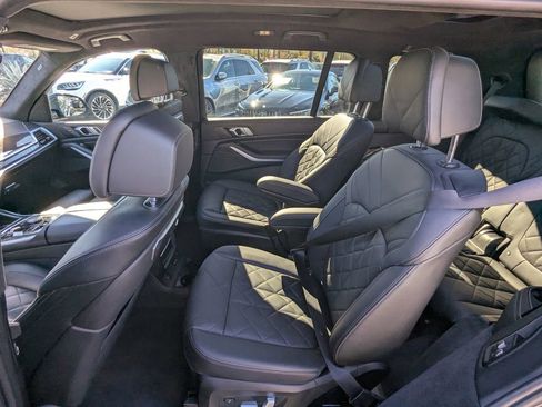 Used 2023 BMW X7 xDrive40i w/ M Sport Package image 29