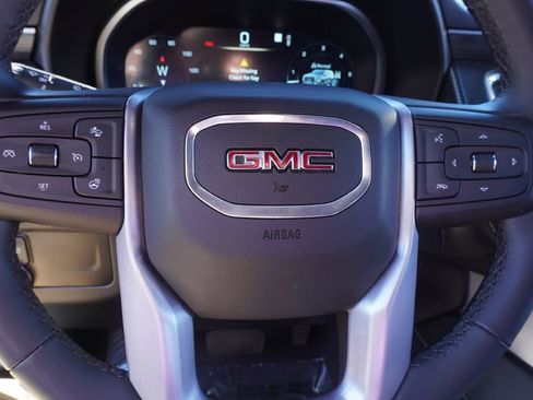 Certified 2023 GMC Yukon SLT w/ SLT Luxury Package image 20