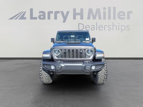 New 2026 Jeep Gladiator Sport AWD/4WD image 8