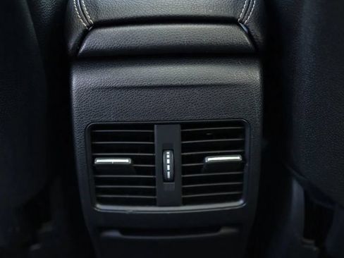 Used 2019 Mercedes-Benz GLA 250 image 36