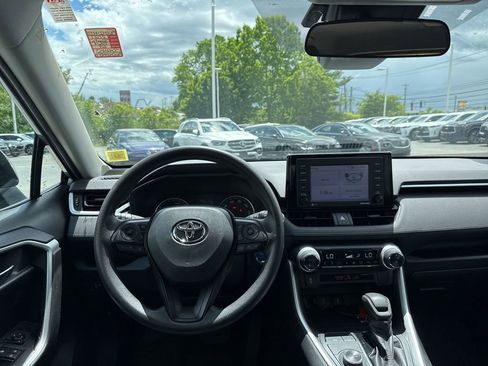 Used 2021 Toyota RAV4 XLE AWD/4WD image 26