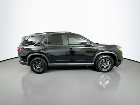 Certified 2026 Honda Pilot TrailSport image 4