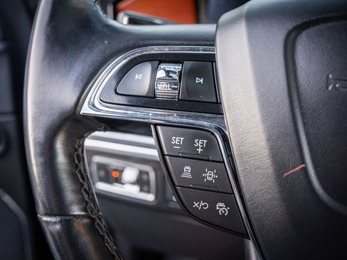 Used 2024 Lincoln Navigator Reserve image 18