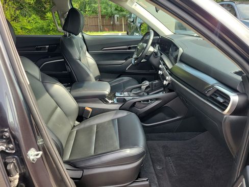 Certified 2024 Kia Telluride S AWD/4WD image 7