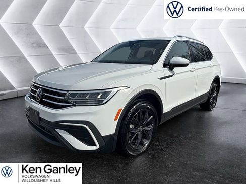 Used 2022 Volkswagen Tiguan SE image 1