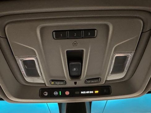 Used 2020 Chevrolet Silverado 1500 RST AWD/4WD image 15