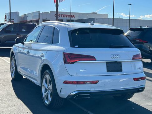 Used 2023 Audi Q5 2.0T Prestige w/ Prestige Package image 3