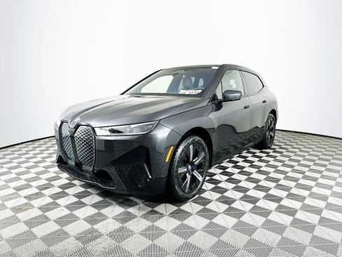 Used 2025 BMW iX xDrive50 image 4