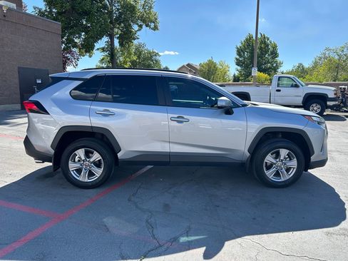 Used 2024 Toyota RAV4 XLE AWD/4WD image 6