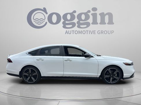 Certified 2025 Honda Accord Sport image 6