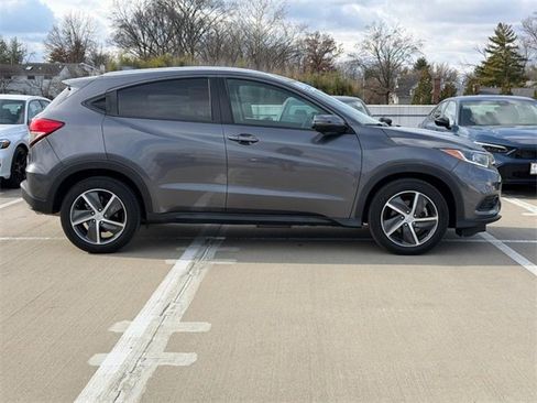 Used 2022 Honda HR-V EX image 2