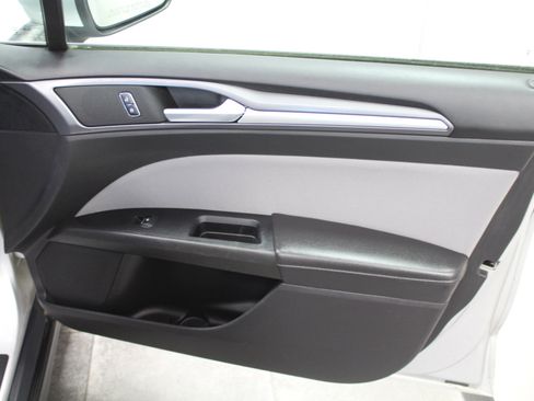 Used 2016 Ford Fusion S image 23