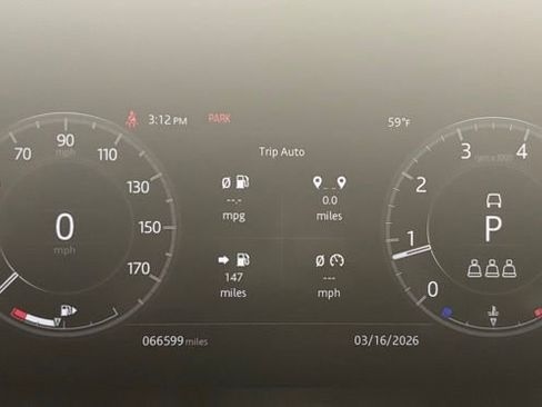 Used 2020 Land Rover Discovery Sport HSE R-Dynamic image 26