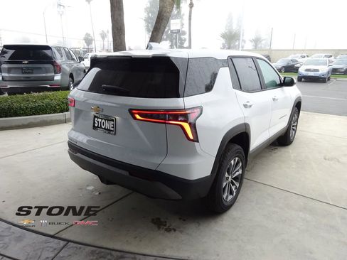 New 2026 Chevrolet Equinox LT image 8