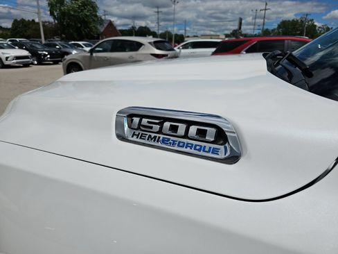 Used 2022 RAM 1500 Limited AWD/4WD image 10