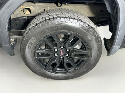 Used 2023 GMC Sierra 1500 Elevation image 11