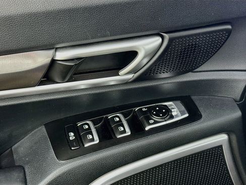 Used 2025 Kia Telluride S image 21